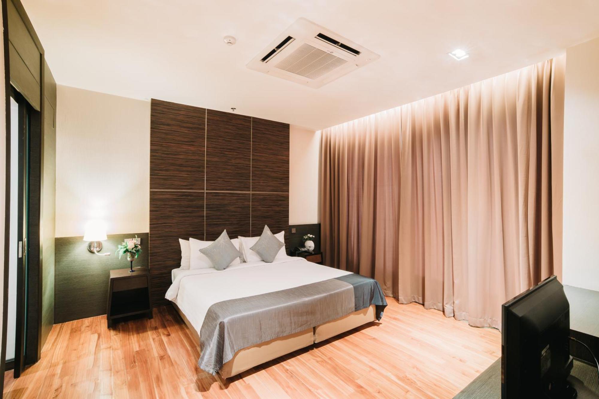 Khách sạn Lumen Srinakarin Bangkok