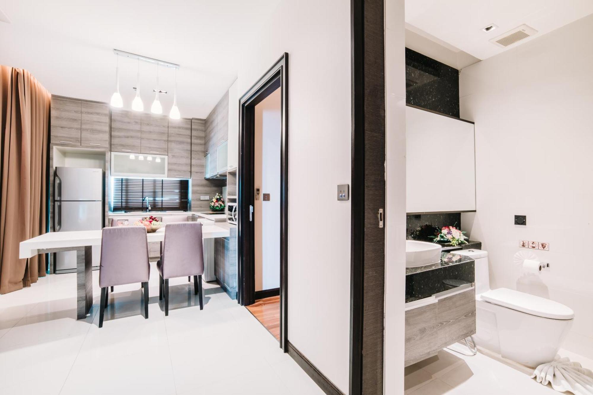 Lumen Srinakarin Khách sạn 5*
