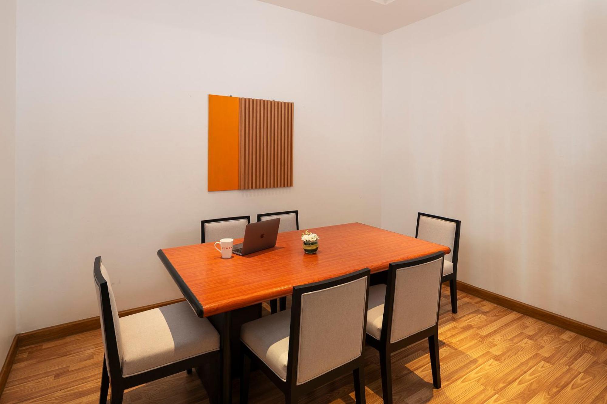 Lumen Srinakarin Khách sạn 5*